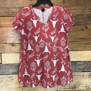 Women’s coral colored cow skull dream catcher print shirt Yahada size Medium?